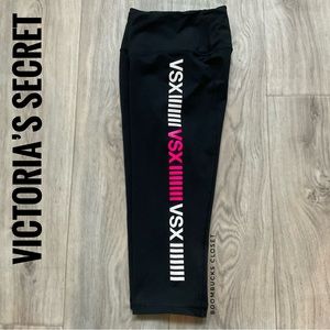 NWOT Victoria’s Secret VSX Logo Graphic Capri tights, workout pants Size small